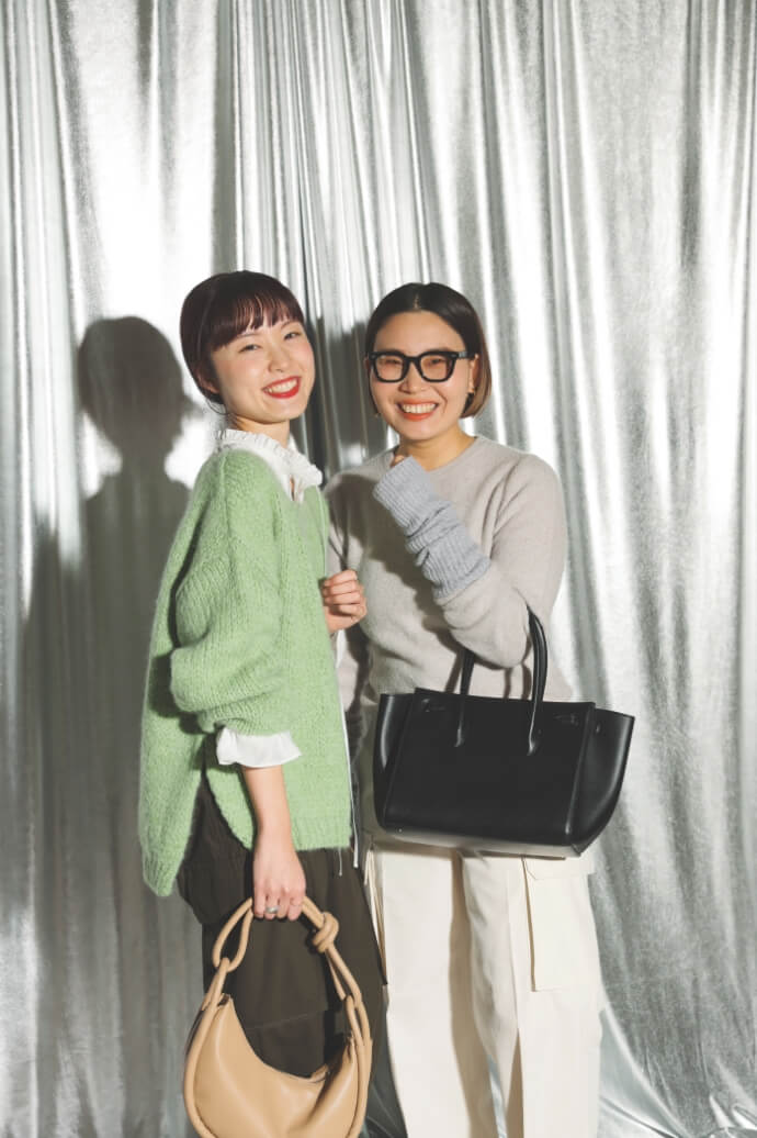 HOLIDAY SEASON 10 STAFF SNAP
