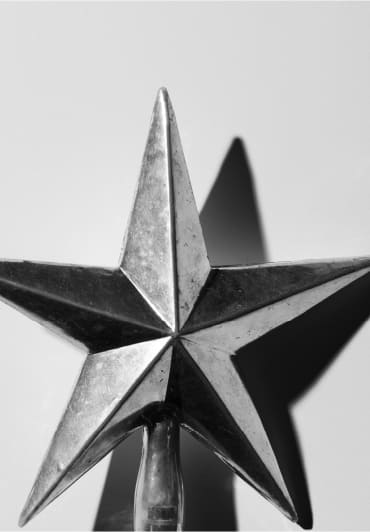 EDIFICE Holiday Gift Collection 2023 WELCOME