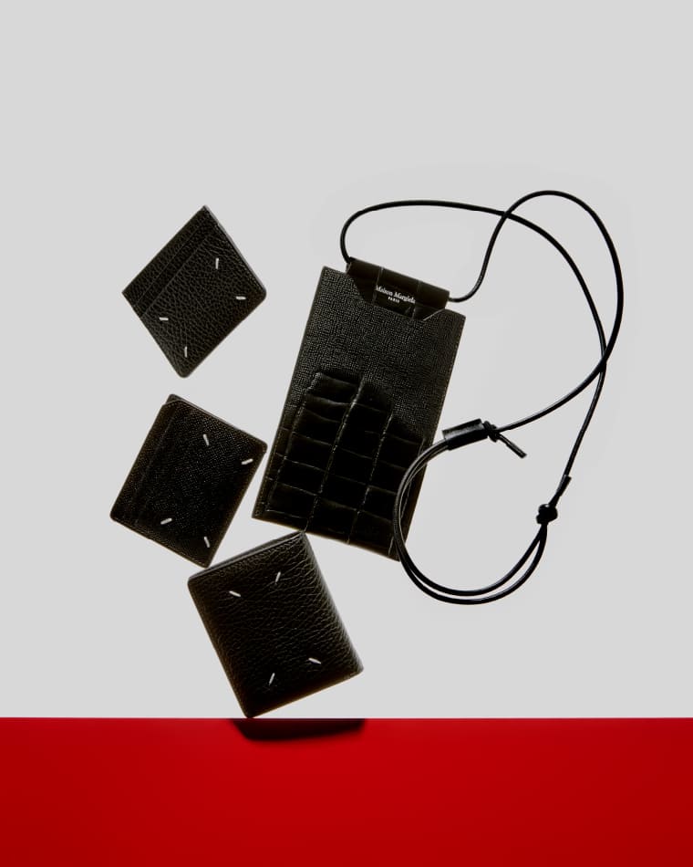 EDIFICE Holiday Gift Collection 2023 WELCOME