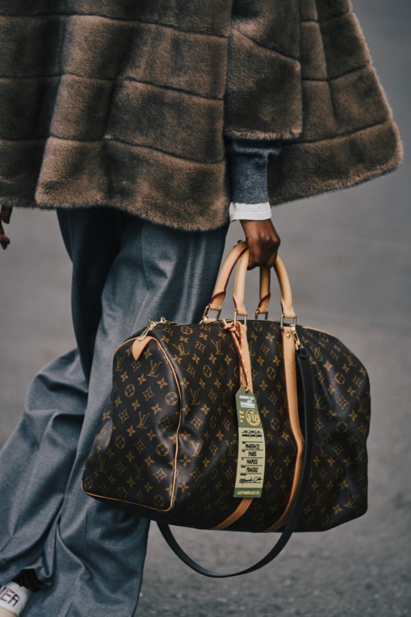 JET SETTER_02 TO BUDAPEST