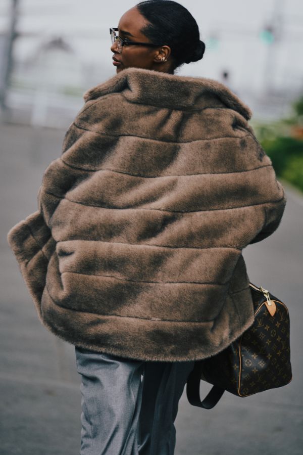 JET SETTER_02 TO BUDAPEST