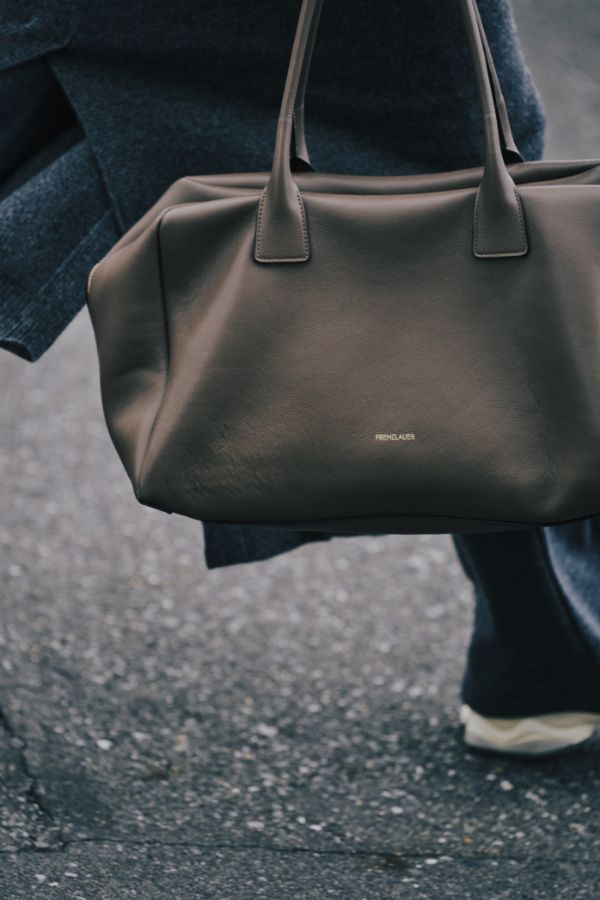 JET SETTER_10 TO VANCOUVER