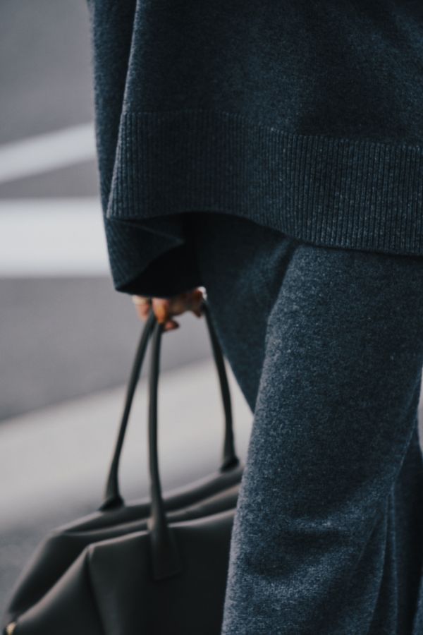 JET SETTER_10 TO VANCOUVER