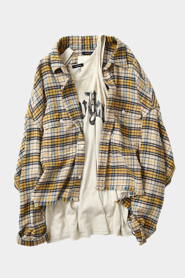 SUMMER ESSENTIAL