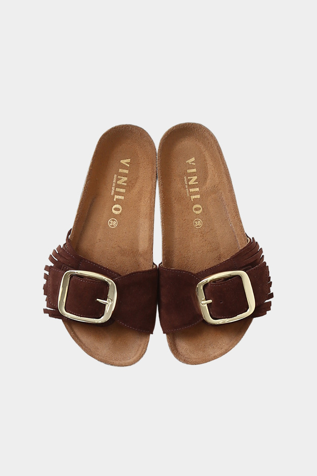 SUMMER ESSENTIAL