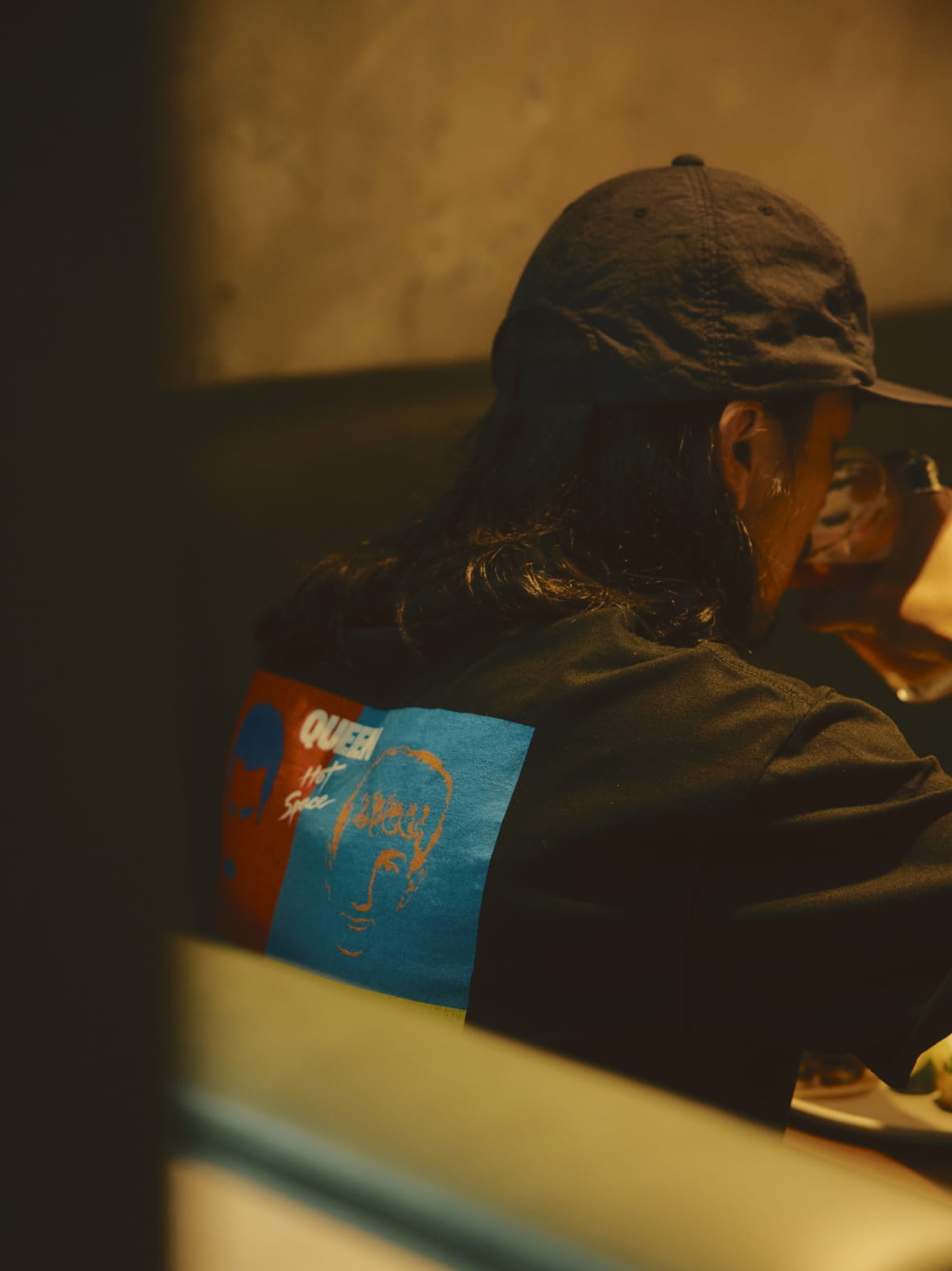 TACOSを食べてる写真