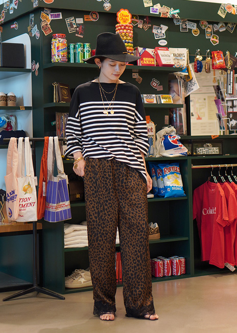 STORE STAFF SNAP