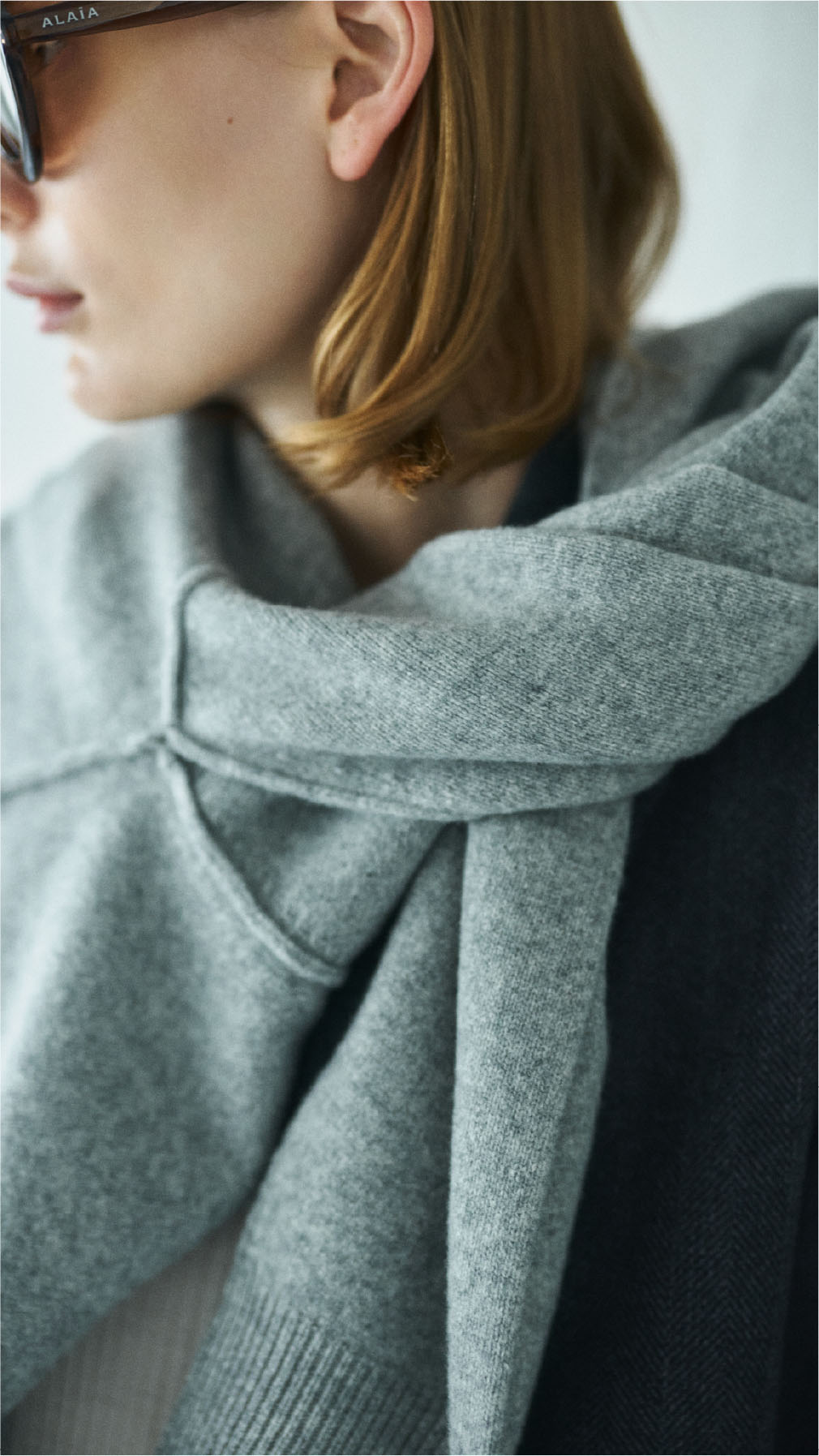 LOOK 02