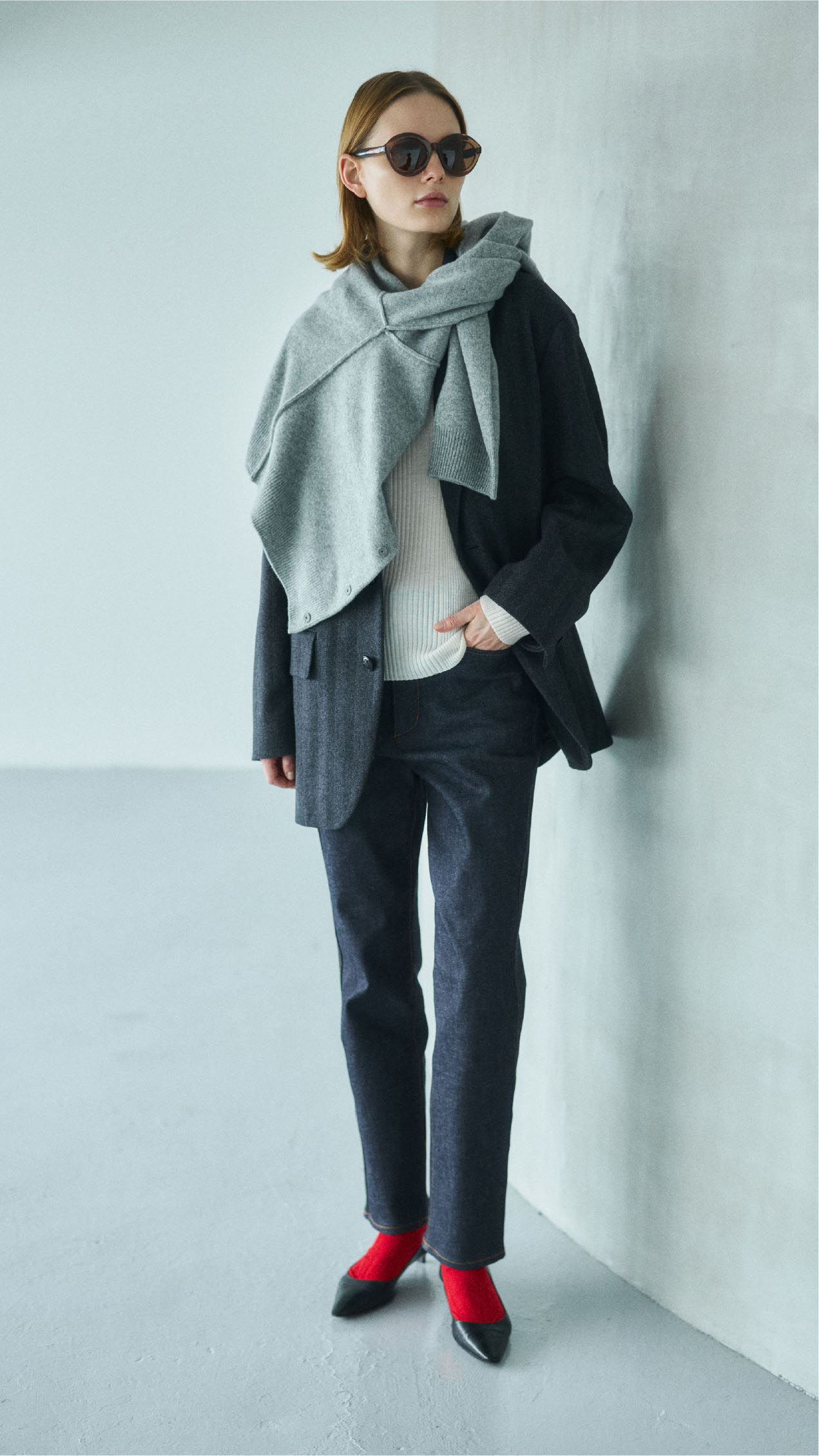 LOOK 02