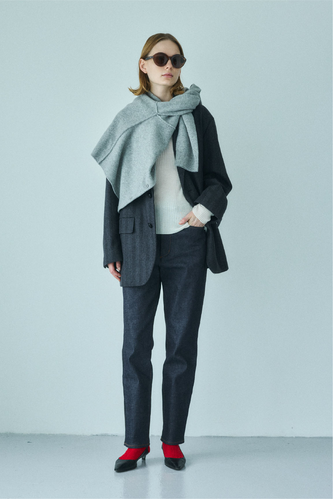 LOOK 02